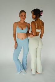 BABY BLUE V LEGGINGS