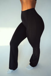 FLARE SCULPT BLACK LEGGINS