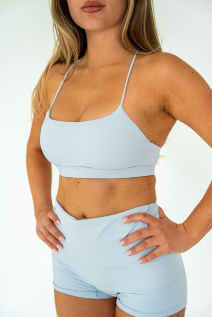 Aura Short Baby Blue